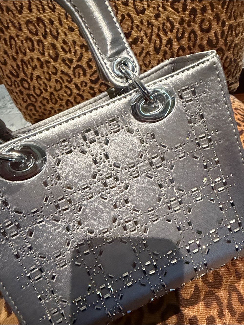 NEW Satin Bling Fashion NEW Tote - Picture 4 of 5